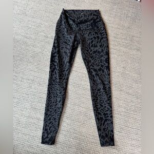 Lululemon black printed legging in size 8